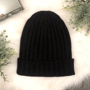 NWT - sskein 100% baby alpaca beanie - one size, black